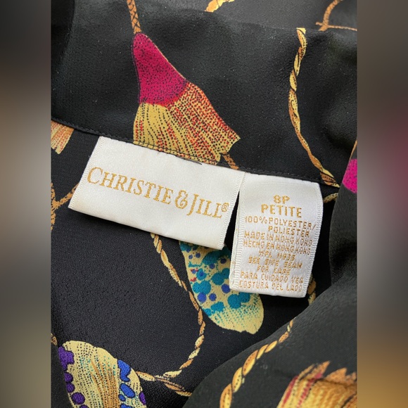 Christie & Jill vintage print, button down, long sleeve - Picture 4 of 6